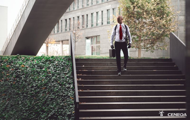 Neohrožený Agent 47 přijel do Prahy sejmout pár cílů