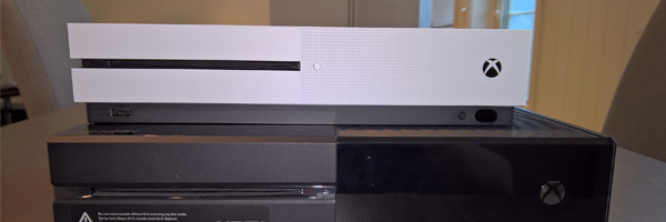 Rozbalení krabice s Xboxem One S